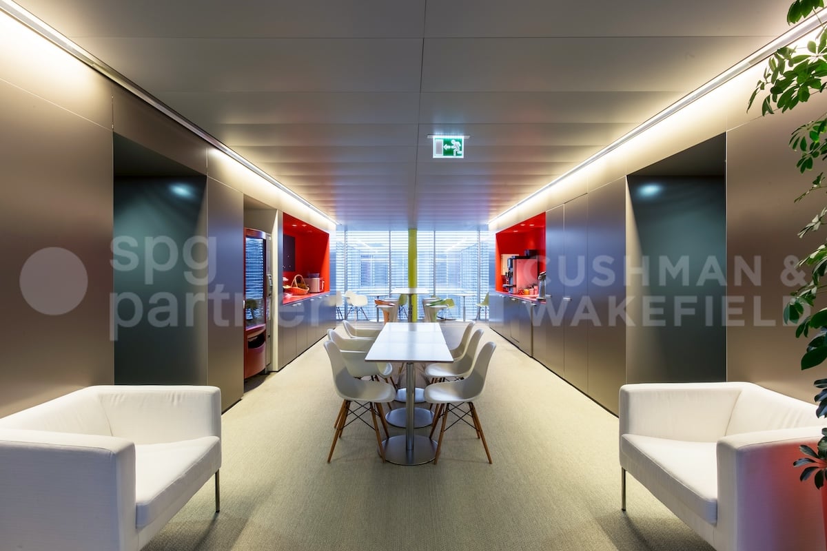 1800m² ufficio