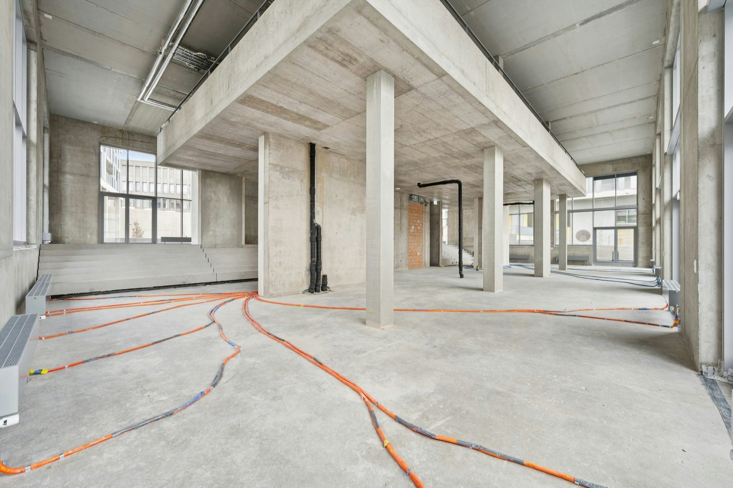 604m² commerciale