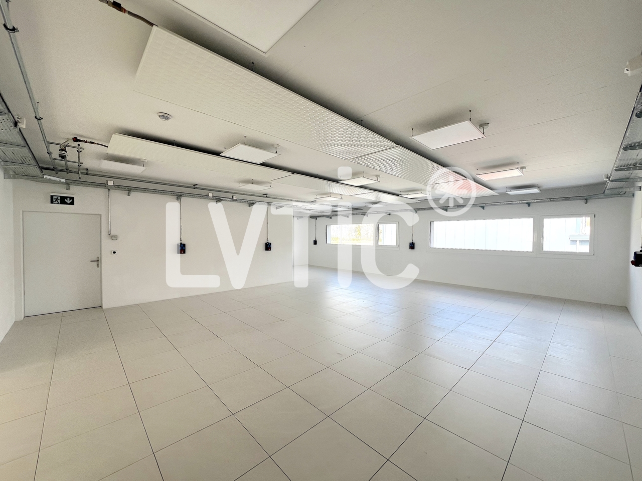 Oggetto industriale di 1592m²