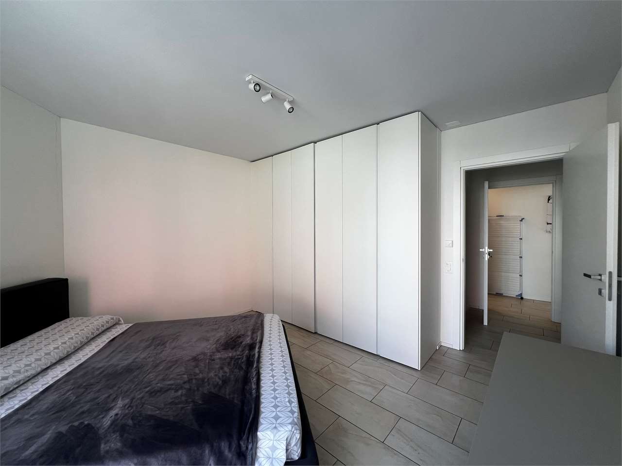 2 ½ rooms furnished flat, foto 8 di 8