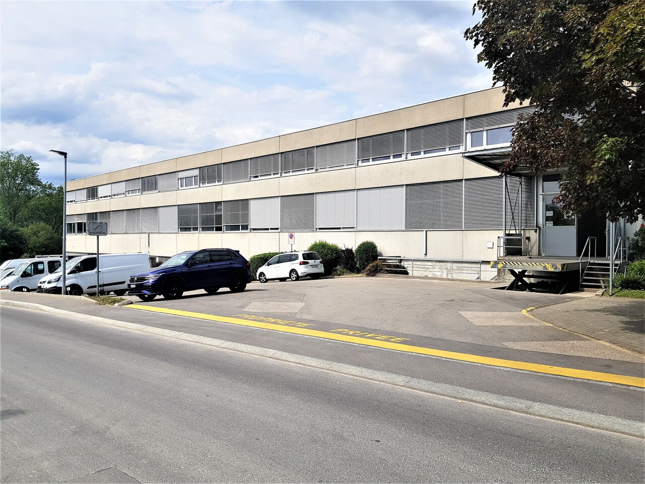 500m² workshop