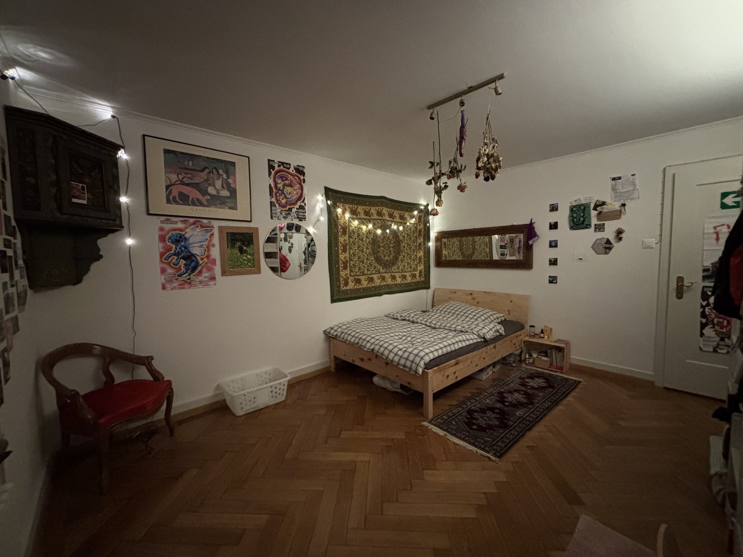 Camera in un appartamento condiviso