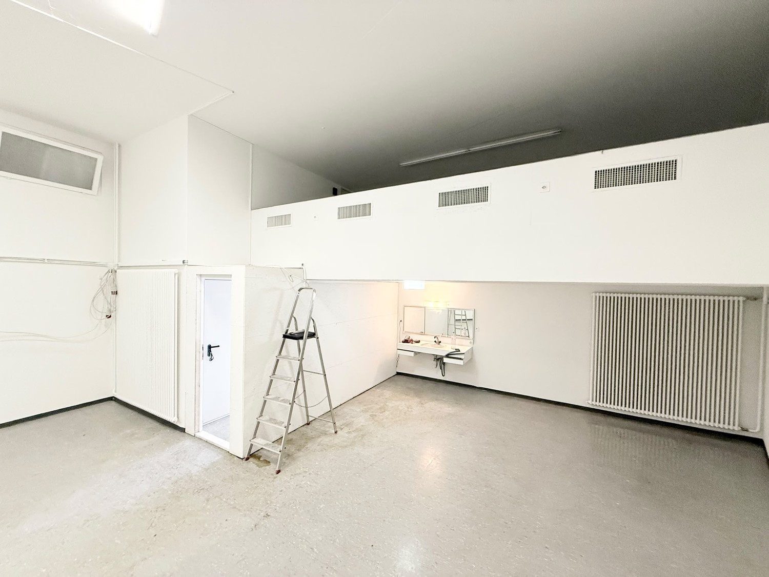 92m² commerciale, foto 1 di 6