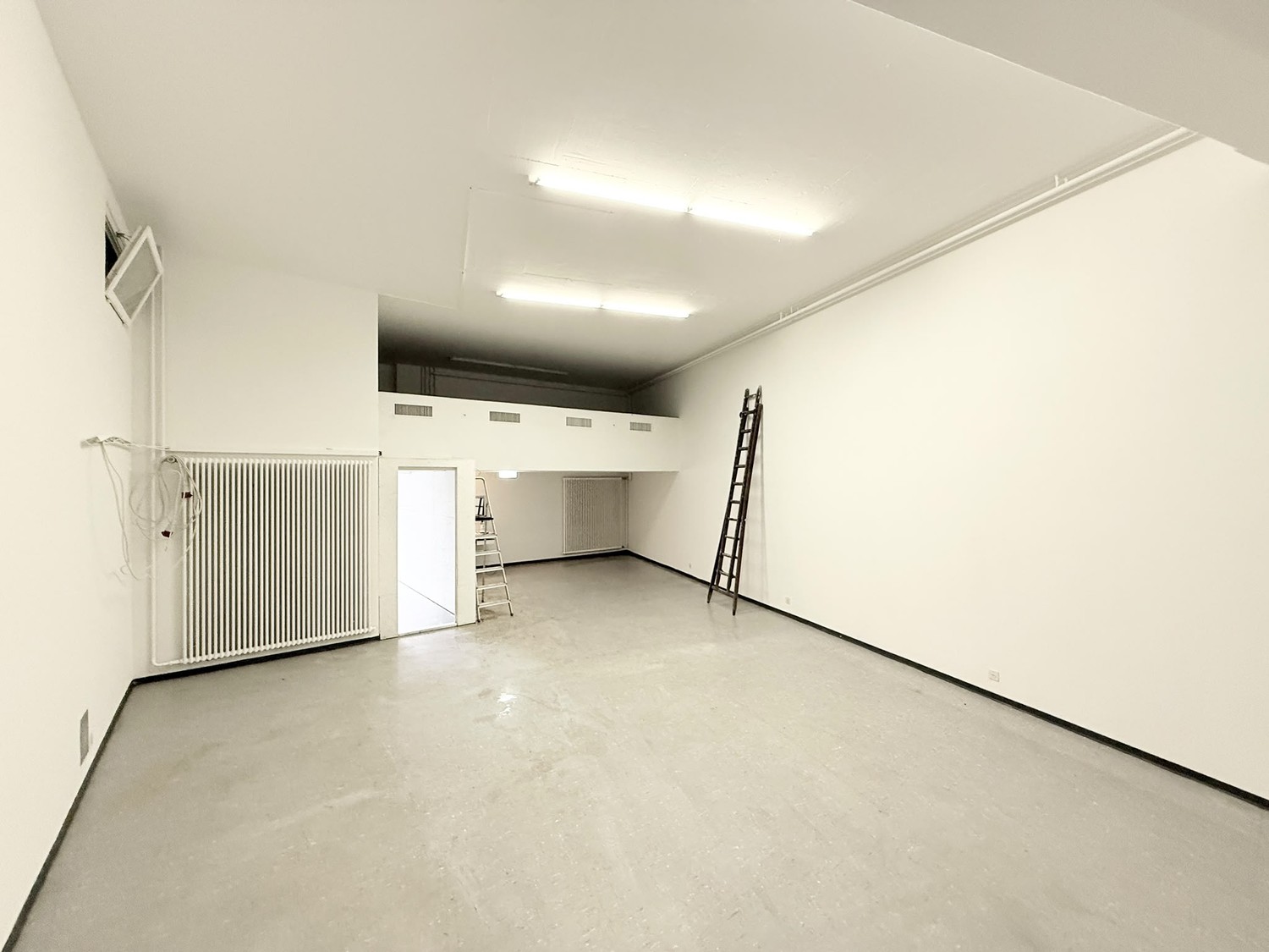 92m² commerciale, foto 3 di 6