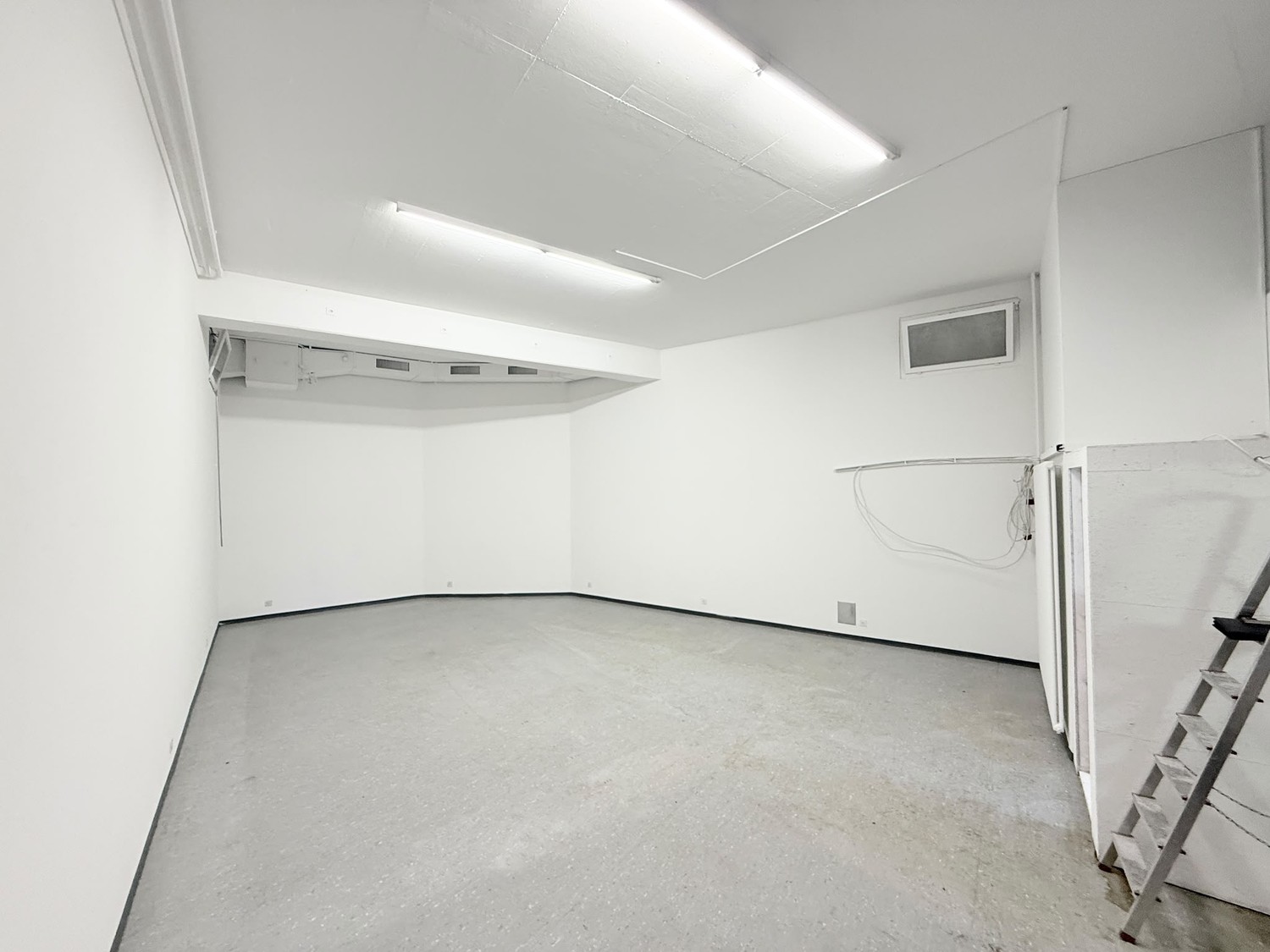 92m² commerciale, foto 2 di 6