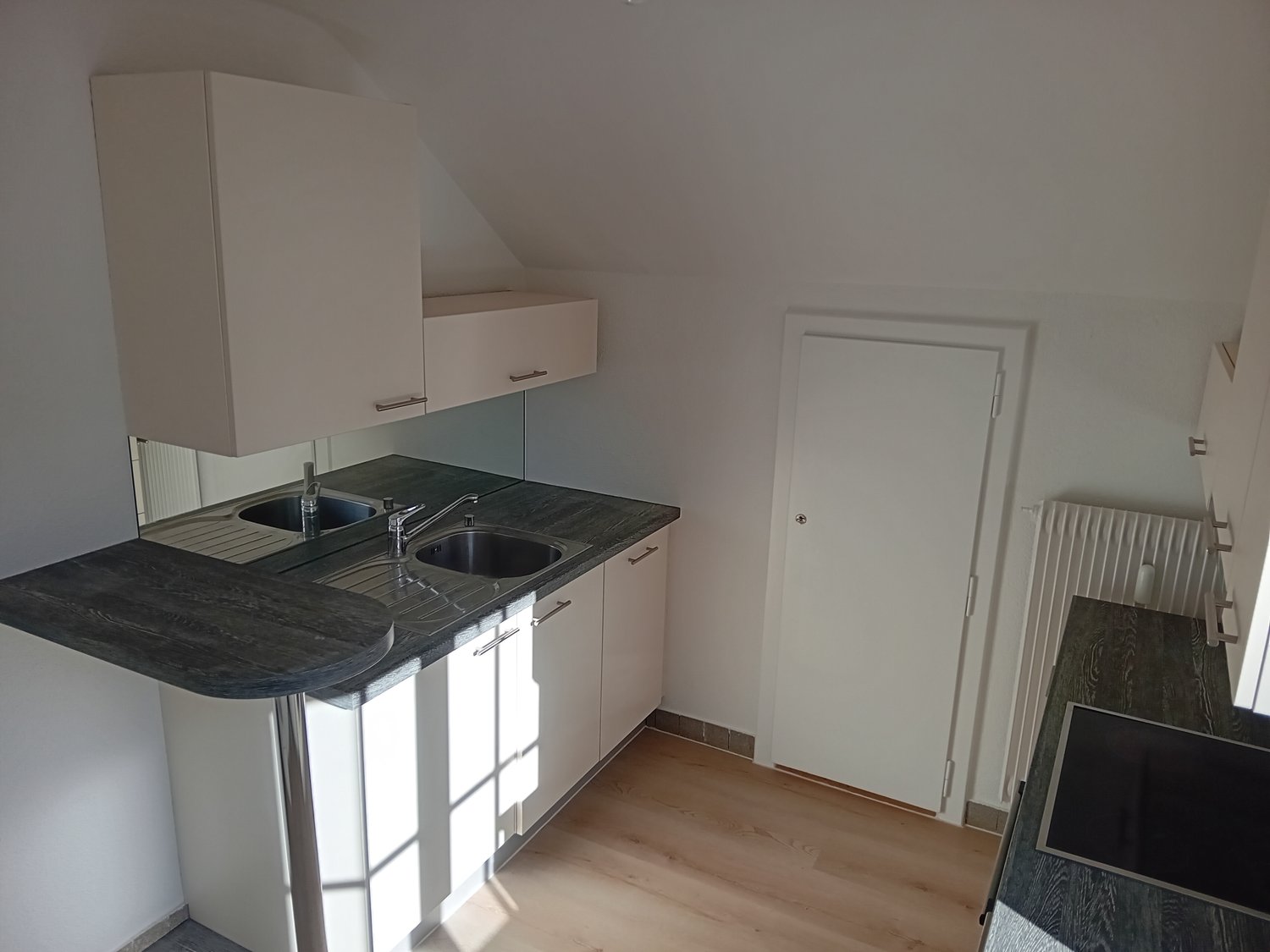 appartamento mansardato di 2 locali, foto 3 di 10